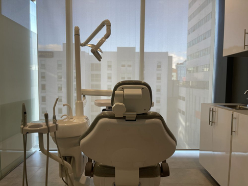 Slider image (7) M&R Dental Studio